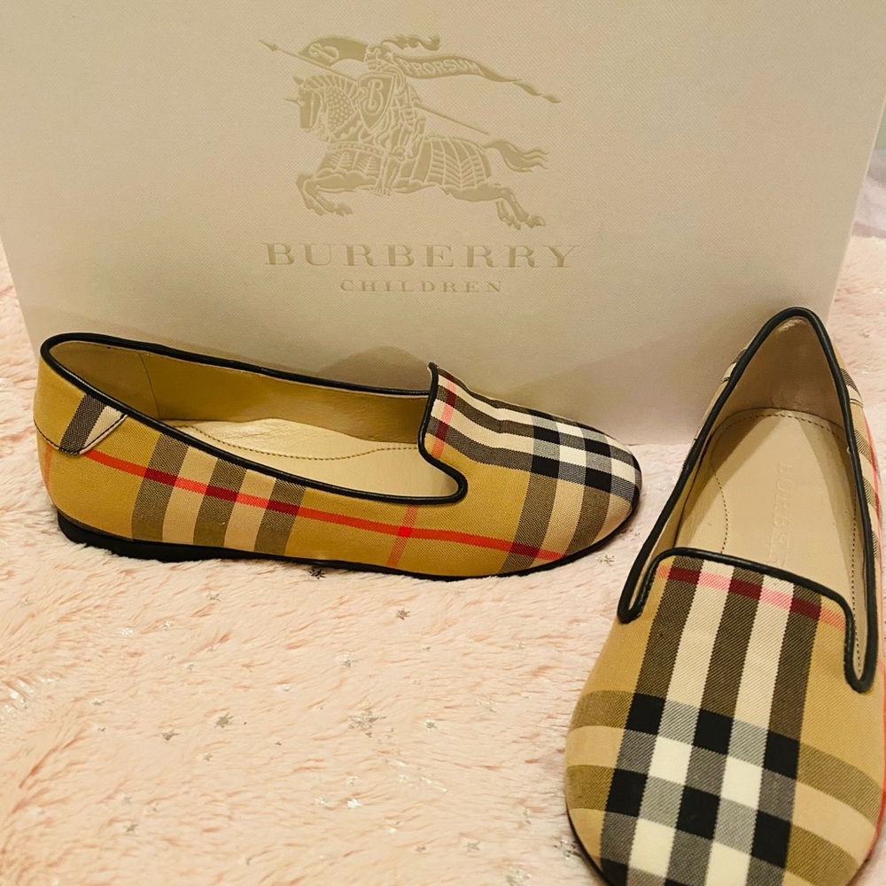 Girls Burberry Ballerina ALLY Shoes-Size 29